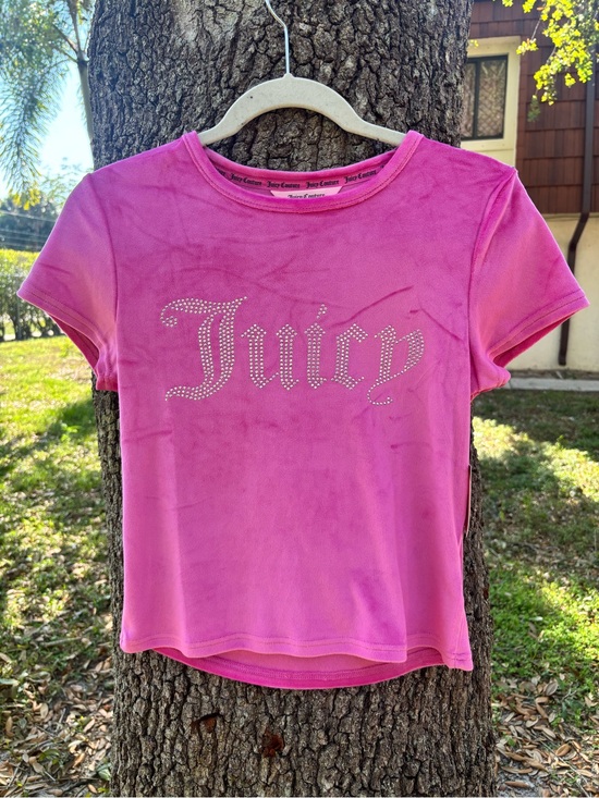 Juicy Couture Tops - Juicy Couture pink velour rhinestone logo sleep t-shirt women’s Medium Y2K